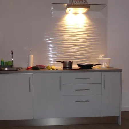 Bonito Bien Comunicado Appartement